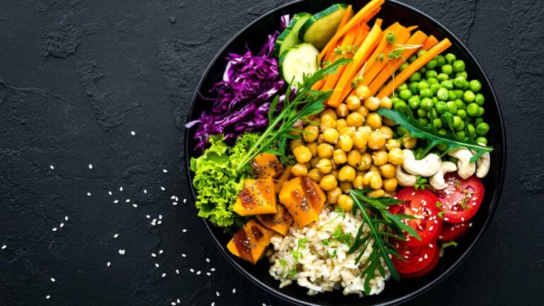 Embracing a Vegetarian Diet: Healthy, Happy, and Delicious!